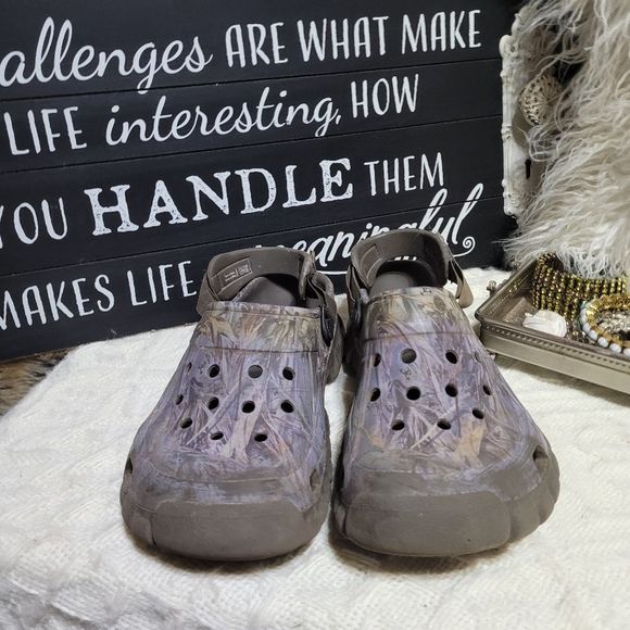 Crocs Iconic Comfort Real Tree Camo Clogs - Picture 2 of 12